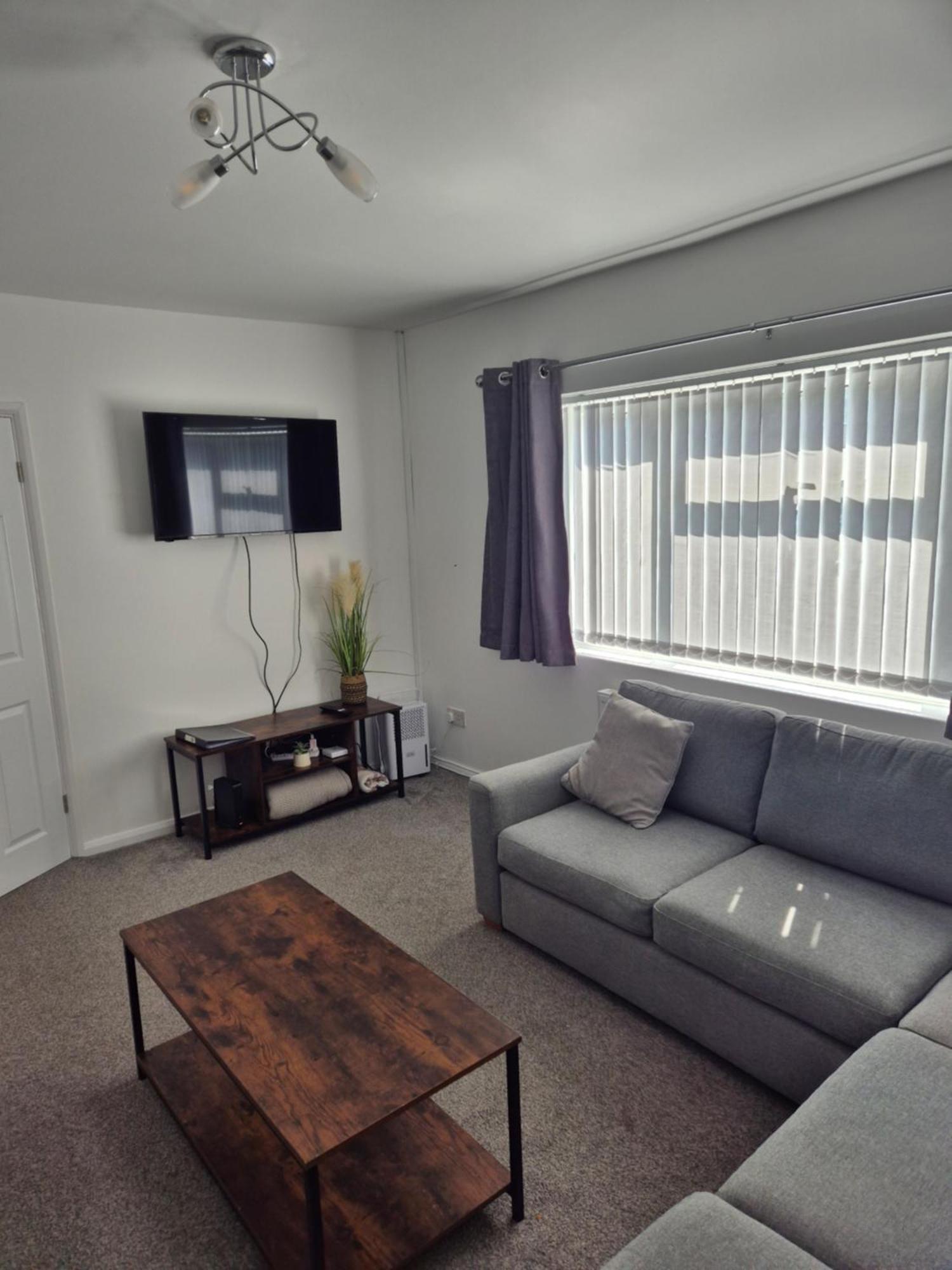 Entire House - Cheshire Oaks/Ellesmere Port Exterior foto